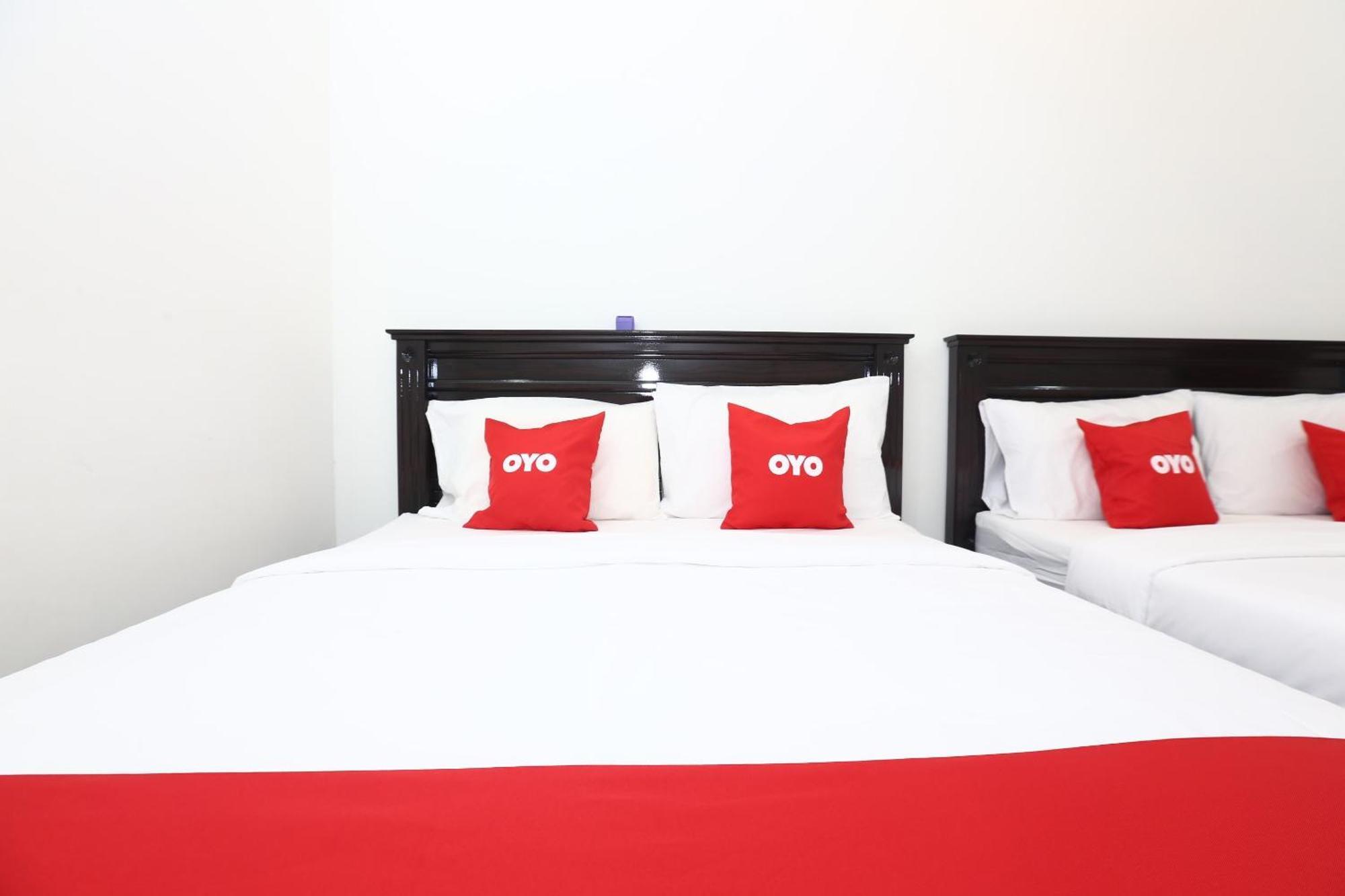 Super Oyo 89678 Ady Hotel Куала-Тренгану Экстерьер фото